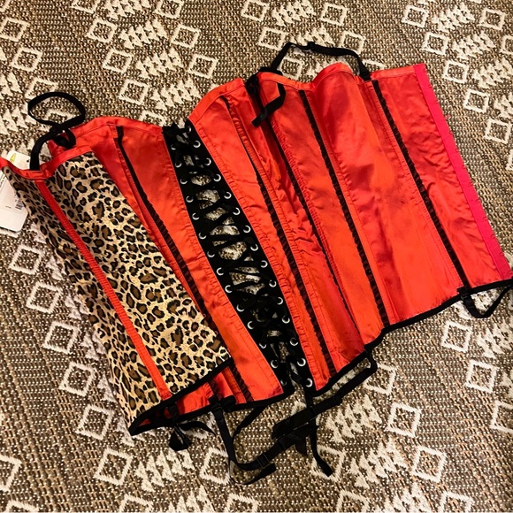 NWT 34C Reversible Corset Red & Leopard Print Lovers Lane - Picture 2 of 6